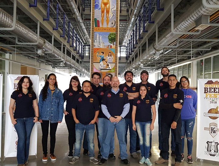 PKWMexico's tweet photo. ¡Acá andamos! Transmitiendo en vivo desde Chihuhua, ya se estan juzgando las cervezas, esperemos los resultados.
.
.
.
#steeltoglass #craftgearcraftbeer #brewwatheverthefuckyouwant #pkwmx #pkwmexico #portlandkettleworks #pdxkettleworks #cervezaartesanal #craftbeer #chihuahua https://t.co/JviJYskvAg