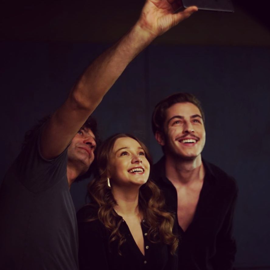 Pazar günü Hürriyet'te Miray Daner ve Boran Kuzum Röportajı mı varmış? 😱💃 #miraydaner #borankuzum #HiLeon #VatanımSensin