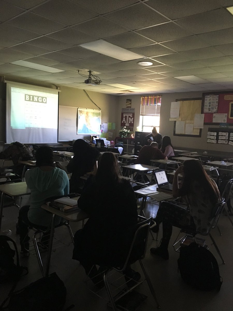 L_Morales02's tweet photo. Spanish 1 played BINGO today, to practice new vocabulary! Winners received SKITTLES!!!! #Spanish1 @BrantonTech @BrenhamISD @BrenhamHS #IChooseBrenham https://t.co/XETZM4Wuv5