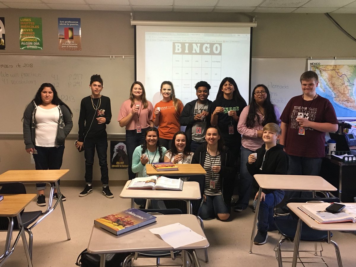 L_Morales02's tweet photo. Spanish 1 played BINGO today, to practice new vocabulary! Winners received SKITTLES!!!! #Spanish1 @BrantonTech @BrenhamISD @BrenhamHS #IChooseBrenham https://t.co/XETZM4Wuv5