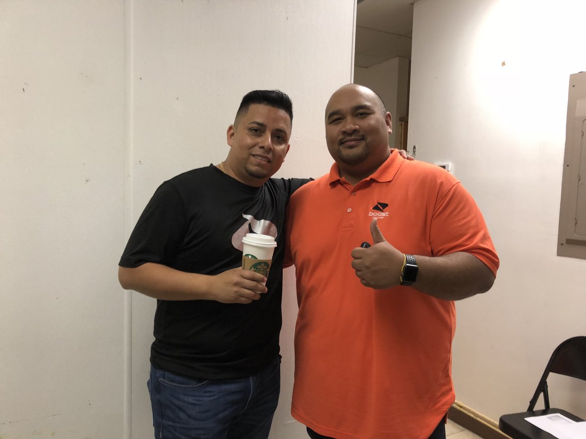 BRANDON_BOOST's tweet photo. Making WAVES at todayβs marketing meeting with @t_tuor!!! #BoostNation #BoostMobile #Switch #ThursdayThoughts https://t.co/e5FKvieZnf
