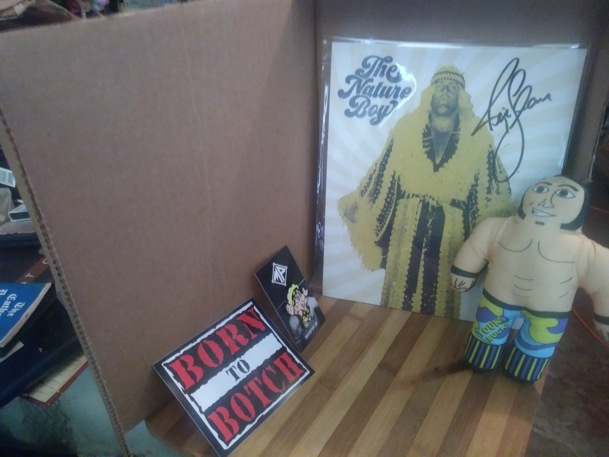 sjperez's tweet photo. Look @GrimsToyShow and @mewingwang I got my @WrestleCrateUSA box last week but i forgot to post it. I love having this box.
P.S. just orderes my family the #SuperGram shirts can't wait to wear them. https://t.co/ncAhwC8Afu
