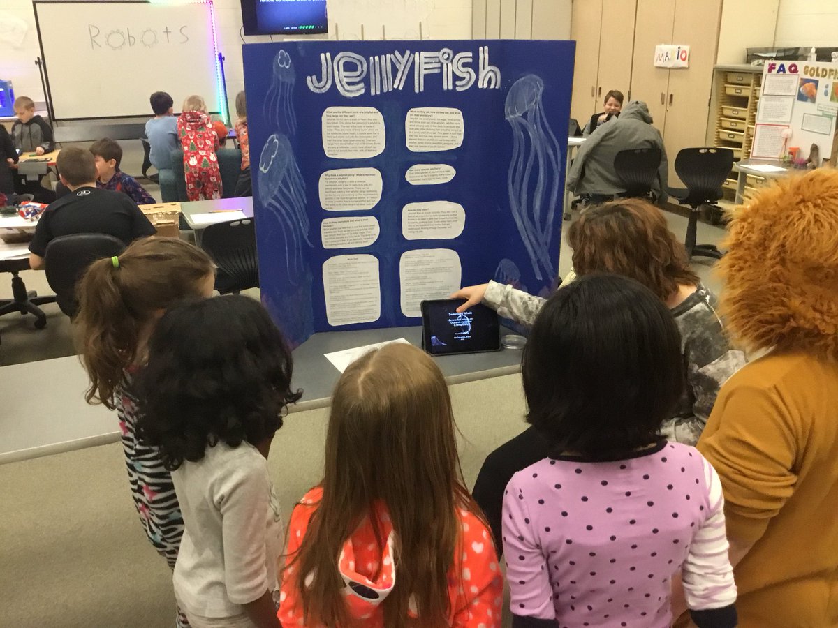 GWA192's tweet image. Thanks to the 3rd grade learning studio for giving a live audience to our #personalprojects @rvesnews @MathCoach_AAC @district192 #launch192