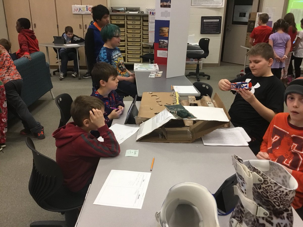 GWA192's tweet image. Thanks to the 3rd grade learning studio for giving a live audience to our #personalprojects @rvesnews @MathCoach_AAC @district192 #launch192