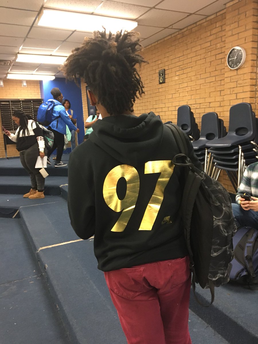 HuntChorus's tweet photo. When you wear your contest goal on your back to choir. #Jayvion #HuntChorus https://t.co/KMvRhvs7LA