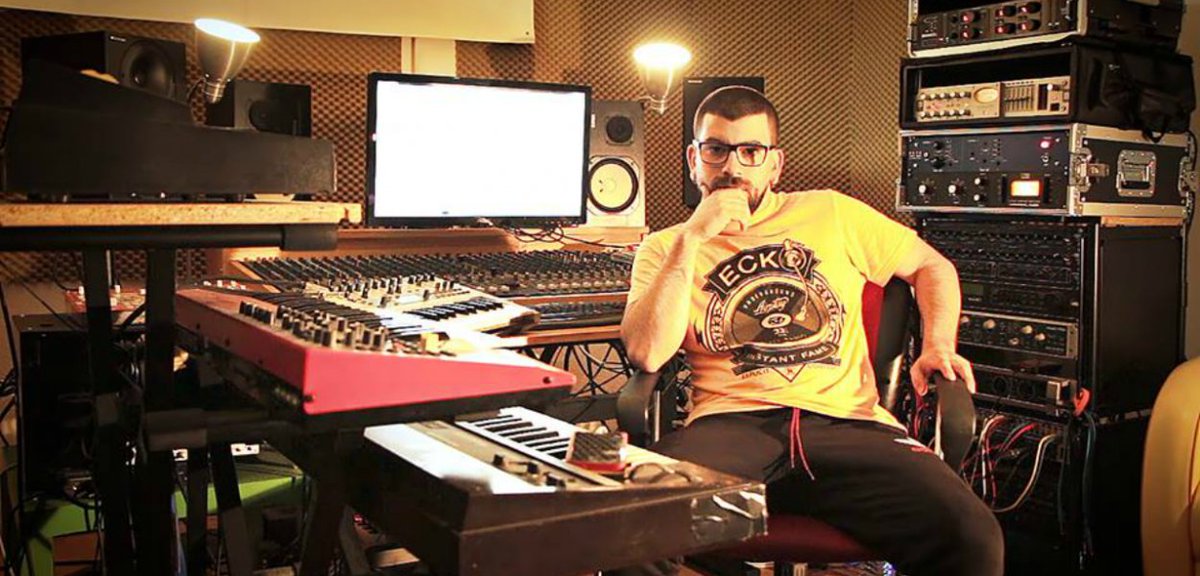 antena3rtp's tweet photo. A arte de #CharlieBeats e o trabalho com os #WetBedGang no #RimasEBatidas da #Antena3. @rimasebatidas https://t.co/Lm2F7dAjsB https://t.co/x6VQhCgasA