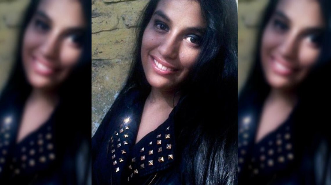 _luciacarolin's tweet image. #Arg Bs As Lomas de Zamora
Se busca a #CamilaNagar 16 años
Desapareció lunes 26/2 desde 18hs.
Mide 1.68, pelo negro largo y lacio, 52 k. Vestía un short d jean celeste, camisa negra manga 3/4 y borcegos negros. 

Ayudemos a encontrarla. Por favor RT 

@HambreCero