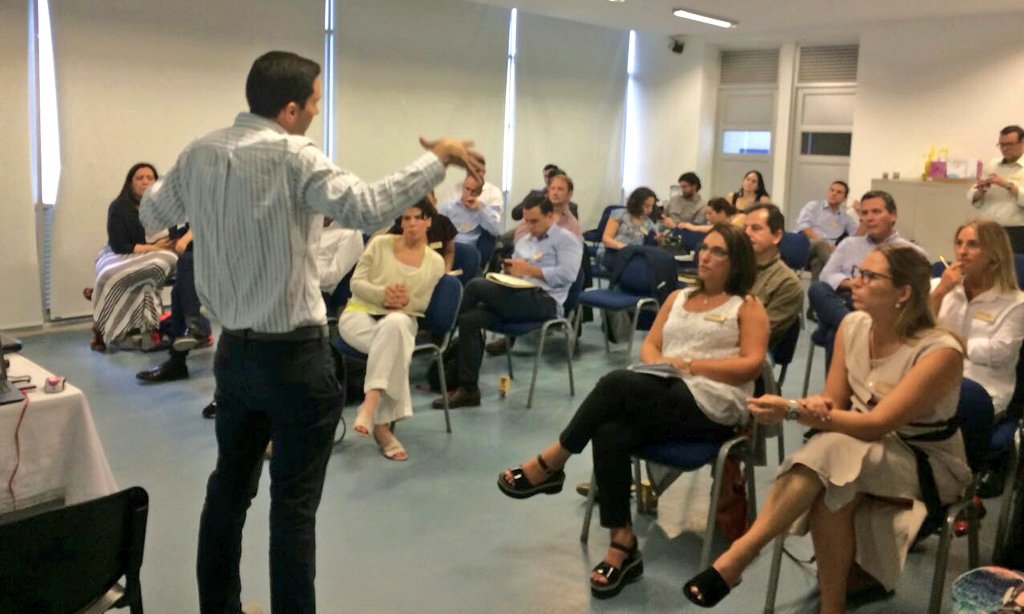 A_ZAPATA_A's tweet photo. Hoy presentando tendencias y retos de sostenibilidad al equipo directivo mundial de @Loreal en @FundacionJuanfe. @lorealparis_es @LorealParisArg @LorealParisMx @lorealargentina @LOreal_Mx @lorealargentina @Cataescobarr #sbwasummit L'Oreal Latinoamérica #CicloSiete https://t.co/Nzde3fqbIo