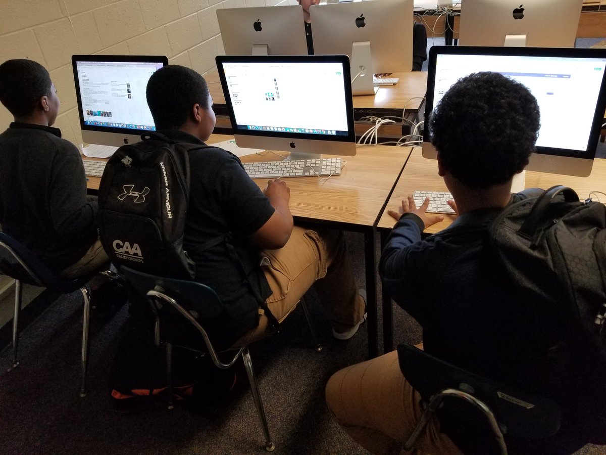Ron2andia's tweet photo. At Crossroads Accelerated Academy doing a Fakebook lesson.. having a blast #edtechphilly # learningisfun https://t.co/zKawG7874M