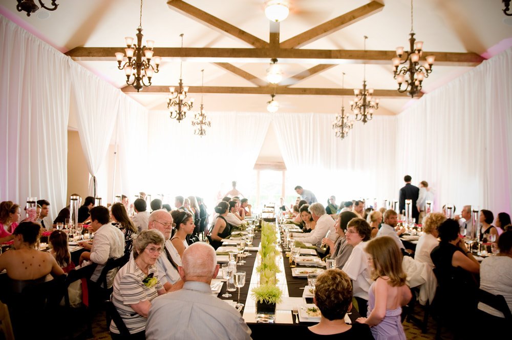 PDXBridalShow's tweet photo. Simple Tips to Choose from the Wedding Venues Portland Oregon, from the Aerie at Eagle Landing. https://t.co/p6ThCpxSZk #thearieateaglelanding #pdxbridal #pdxbride https://t.co/tkGdSBBu5G