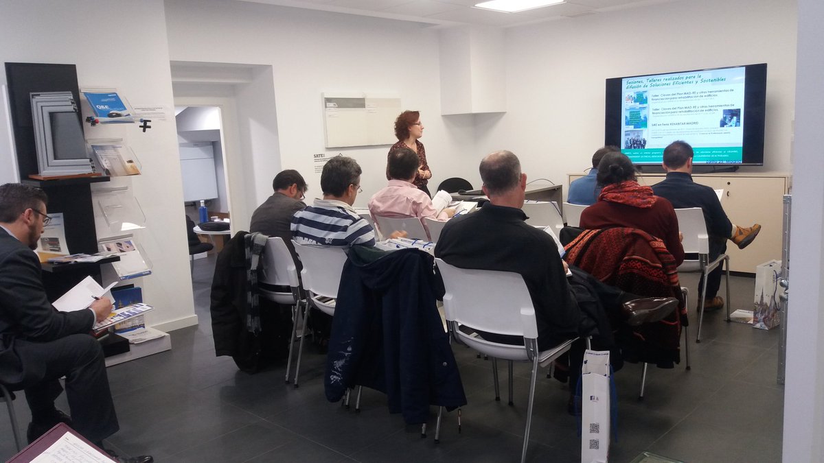 Anerr_'s tweet photo. Ahora repetimos la sesión de la mañana sobre las Ayudas del #PAREERII ¡muchas gracias a todos!! @MapeiSpain @SikaSpain @CAFMadrid @aparejadoresmad @URSAiberica @Uponor_ES https://t.co/zJFSTCVFZ5