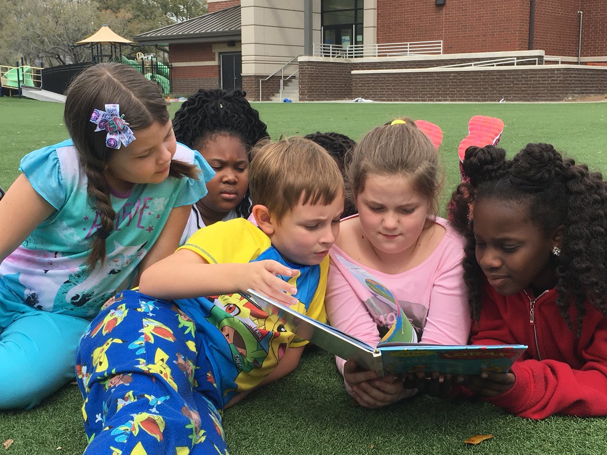 SASMSCharleston's tweet photo. PJ Day for The Sleep Book! @CCSDConnects https://t.co/mKdAge4343