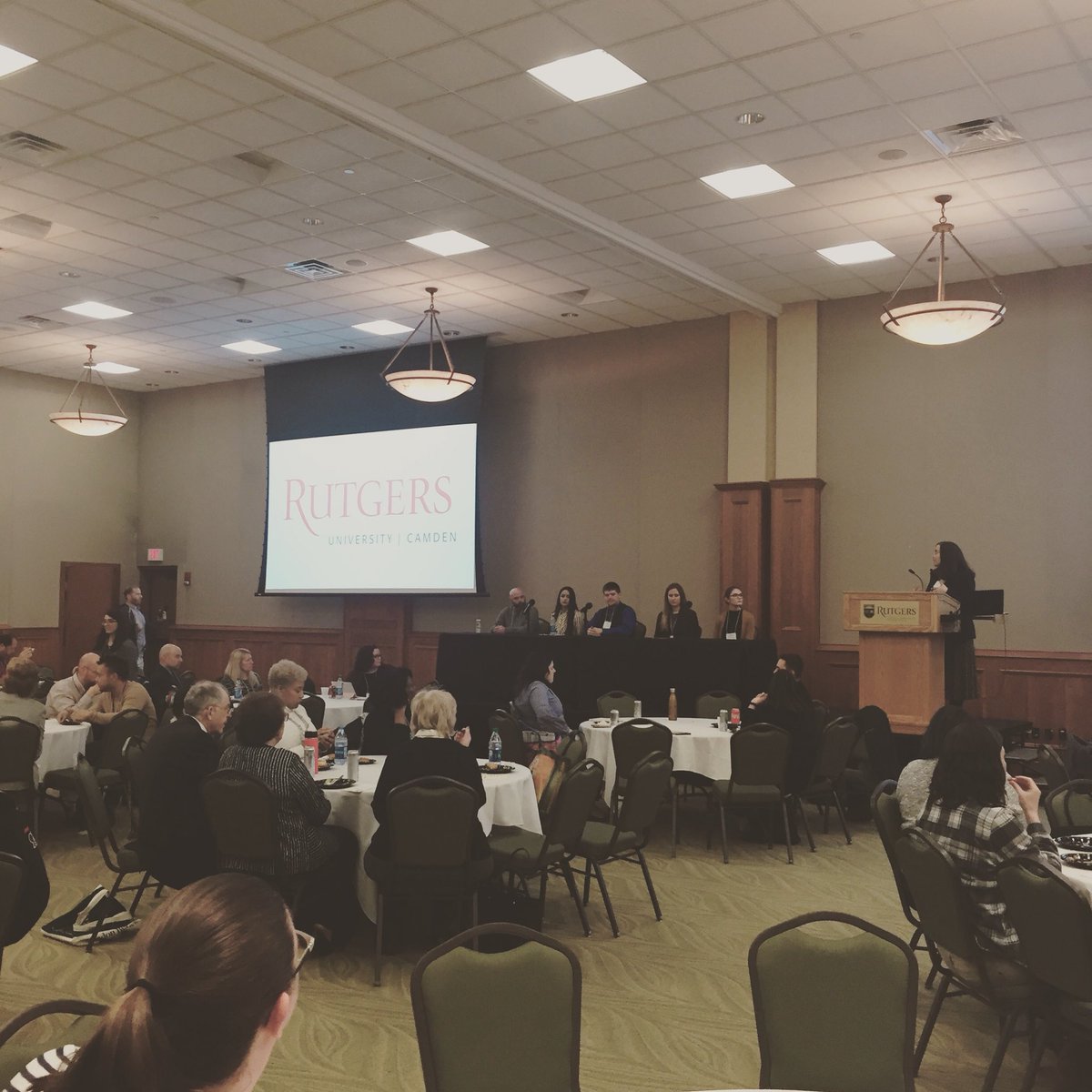 higheredsarah's tweet photo. @Rutgers_Camden students sound off on online learning during lunch. #RUCeLearn18 https://t.co/fMEvCCP4YD