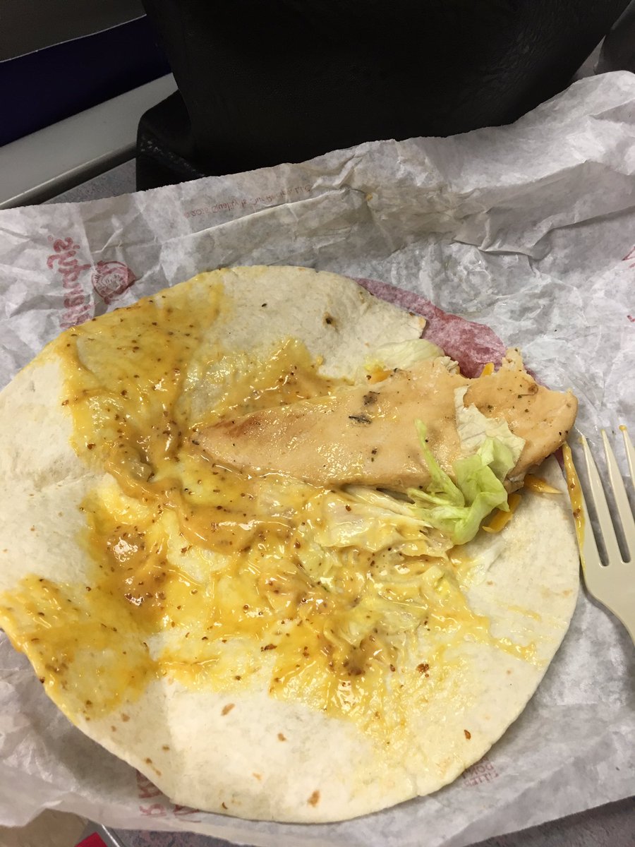 stillcamille's tweet photo. My @Wendys order. I ordered a snack wrap and his is what I got https://t.co/fLi0VL3ykI
