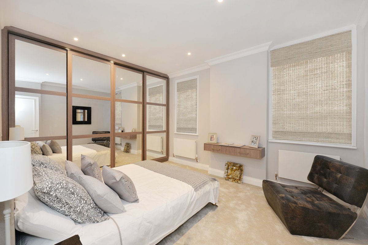 goviewlondon's tweet photo. Did you miss our promo newsletter publicising the launch off 366 Ealing Common on Friday? Never fear, weβve popped it here ππ» https://t.co/ro1p1C8WIh To arrange a private viewing appointment call 020 8992 0333. #newconversion #ealing #apartments https://t.co/4tAXqo106r