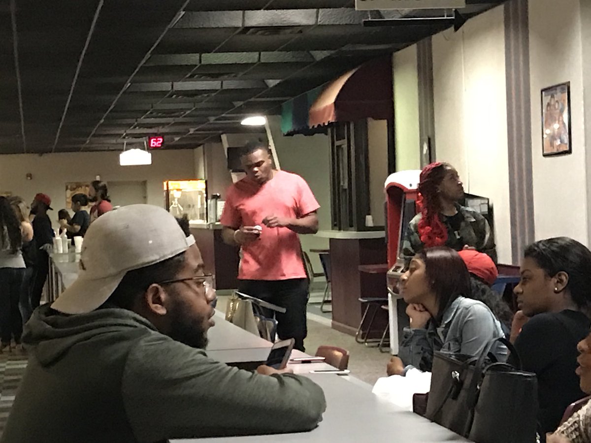 SuccessMentors_'s tweet photo. We had soooo much fun last night at Jacks Lanes! #TeamSuccess #BowlingAintForEverybody #EspeciallyGenAndDon 😂💪🏾 https://t.co/98VB46ddHn