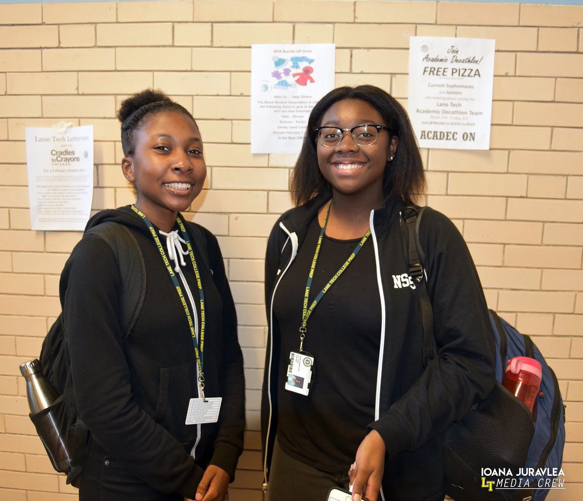 LTMediaCrew's tweet photo. Proud to see the #whenwillitstop movement throughout Lane Tech! @LaneTech1440 @ChiPubSchools https://t.co/iNhMxh8fQr