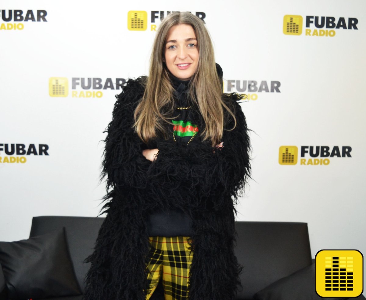 FubarRadio's tweet photo. One snowy day, @iamharrietrose hosted a great radio show with fab guests.⛄ Today was that day!! 

Catch up on chats with @alberthammondjr @KatyB @TessOfficial &amp; @sharkymajor here: https://t.co/FfwlEwTdFX https://t.co/0lrT0BaGAT