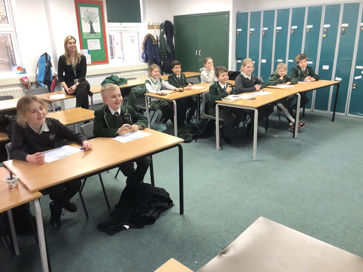 PoolJenny's tweet photo. Enjoyed running the 7billclub today with yr5 @SHSGirlsPrep @SHSBoysPrep @SHSEnterprise #entertainmentweek #travelgame #skiingtoschool #snowleopardlift #ideas #creativethinking with @vallinnapod #7billclub @7billionideas @7billedu https://t.co/MI3Gk6l6dm