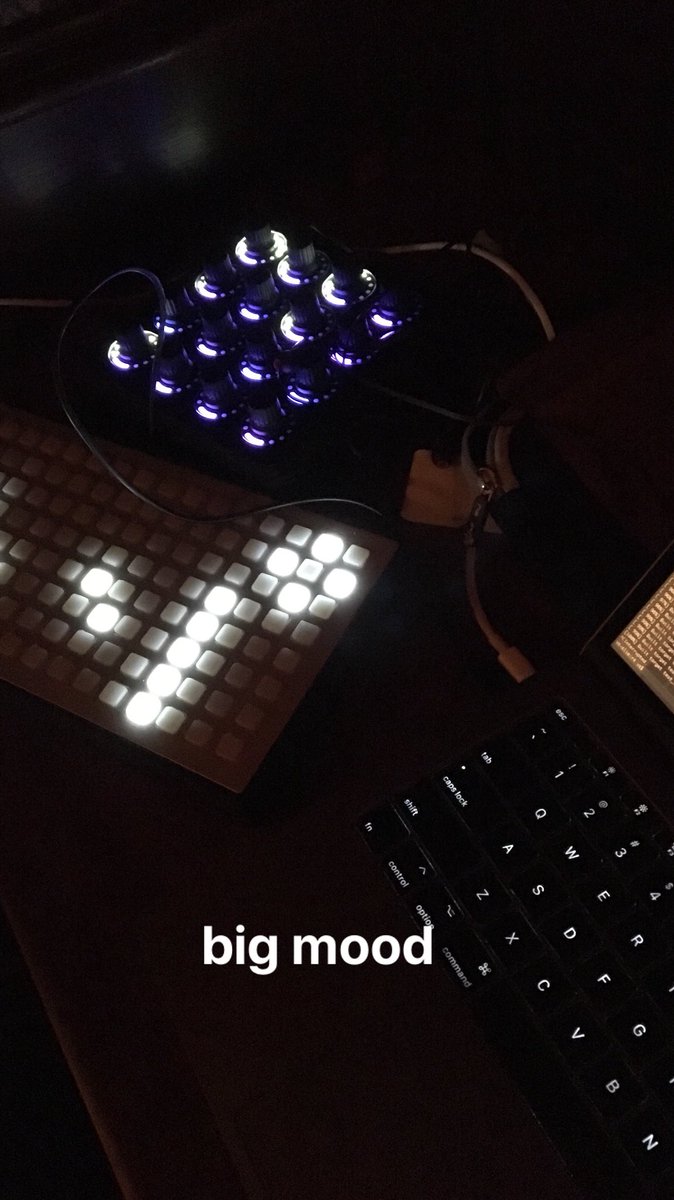vaporstack's tweet photo. TOMORROW NIGHT doing viz for @kris_keyser @Hunteraquinn @flow_mein @kick_snare_ https://t.co/zeX1Yz2wGh https://t.co/ndvRROqwPM