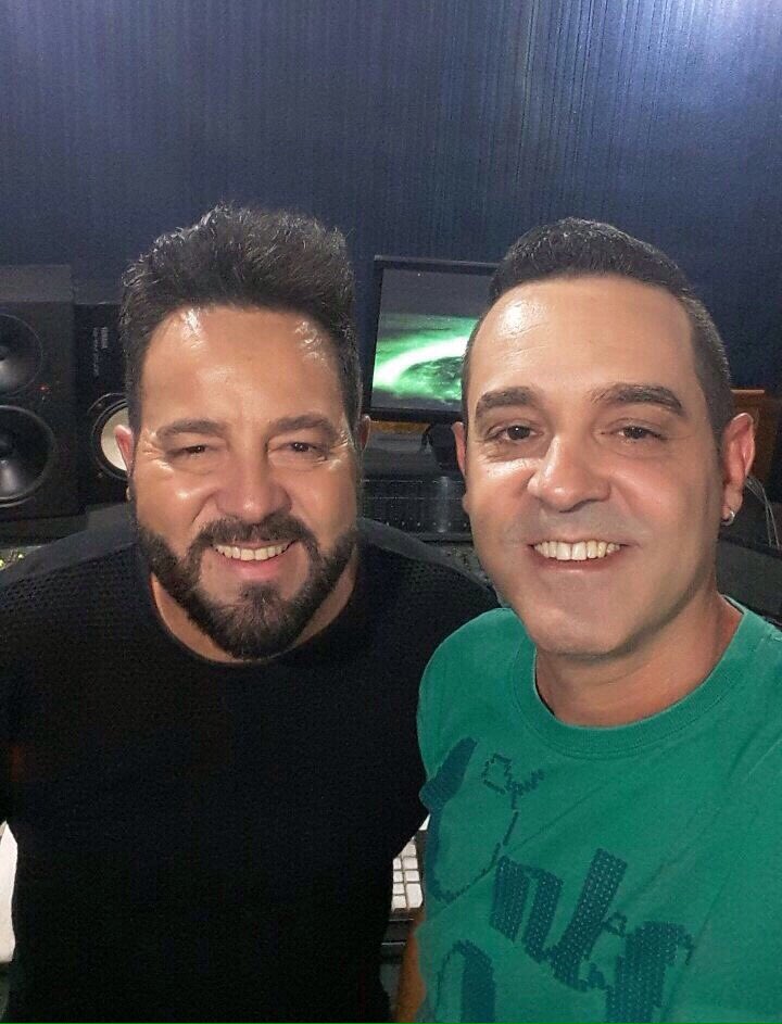 RonieleRafael's tweet photo. Fala meu povo tudo certo?
#Musica #somdosertao #esperapraver https://t.co/GJwFDTJvbI