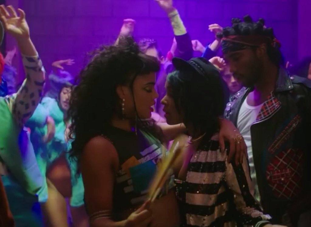 BlkNrdProblems's tweet image. Janelle Monae did not come to play with y'all in her new videos #MakeMeFeel and #DJangoJane blacknerdproblems.com/janelle-monae-…