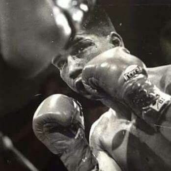 PaulBanke's tweet photo. 54 TODAY FULL BLOWN AIDS 25 YEARS  I'M STILL HERE  BIGGEST COME BACK IN BOXING HISTORY THANK GOD CLEAN AND SOLBER 
LOVE MY BROTHER PAUL ZANON 
THANK YOU SO MUCH https://t.co/6cqIHxZemh