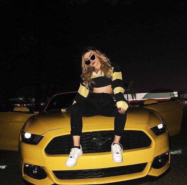 Yeah, lonely nights I laid awake
Pray to lord, my soul to take
My heart's become too cold to break
Know I'm great but I'm broke as hell.