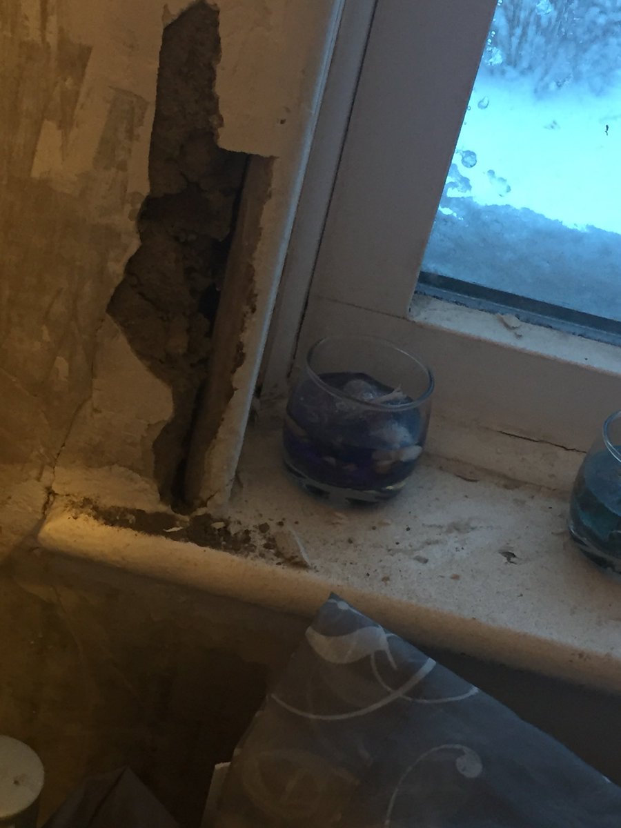 fayeston's tweet photo. @KarbonHomes a year on and living in this state of disrepair! Which you apparently deem ok.  Windows not even properly fixed in place and plaster and paint peeling from the crumbling walls.  A year on and still unable to decorate and make a home. Next stop-legal action https://t.co/N28kMBuxWI