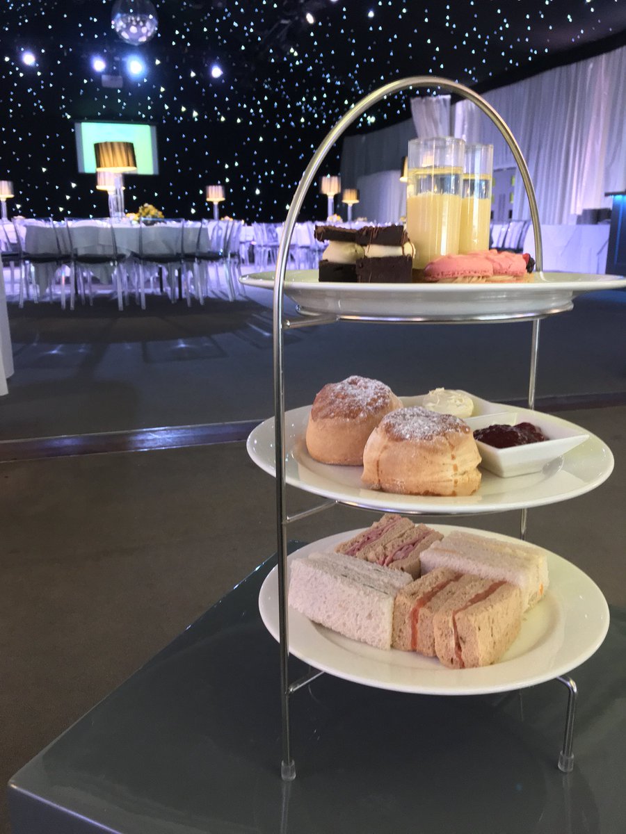 For a cool place with awesome entertainment, where better to treat Mum than <a href="/kesgravehall/">milsoms kesgravehall</a> on Mothers Day weekend? £25 includes full #afternoontea a glass of fizz &amp; crooner Casper Clarke #booknow