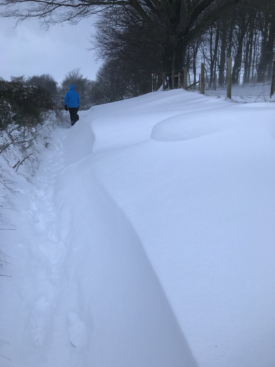 JoanneCaldwell1's tweet image. @EDCouncil l guess @BaldernockPS will be closed tomorrow #NoWayIn #NoWayOut #snowday2018 #Schoolsout