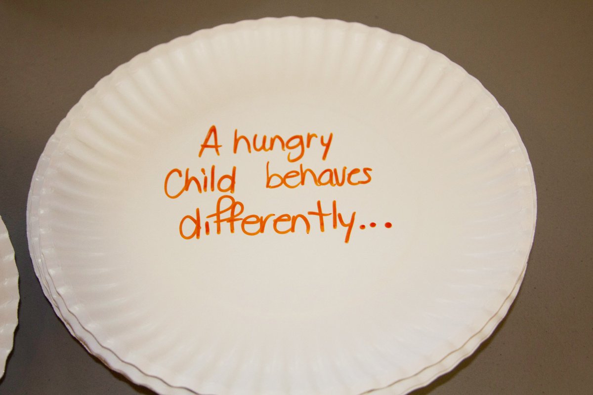 spst1958's tweet photo. @spst students participated in Paper Plate Project as hunger was theme for retreat. @spst alumna Mandy Caruso from NourishKC took the plates with her this week to Washington DC for the 2018 National Anti-Hunger Policy Conference. #hungerpc18 https://t.co/x5GU7MDyF1