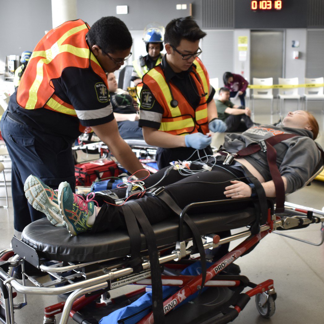 CentennialEDU's tweet photo. Itโs was a high impact start to the #CentennialMockD this year! A series of car accidents due to gusty and slippery weather conditions left #Paramedic, #PreServiceFire and #PoliceFoundations students with many accident victims to treat.
๐๐๐ #ExperientialLearning https://t.co/1izPtMW5ER