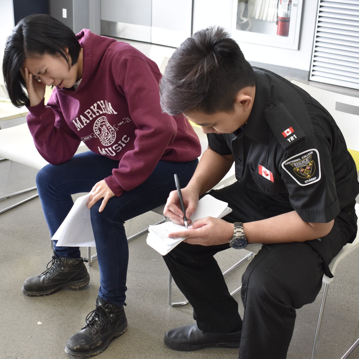 CentennialEDU's tweet photo. Itโs was a high impact start to the #CentennialMockD this year! A series of car accidents due to gusty and slippery weather conditions left #Paramedic, #PreServiceFire and #PoliceFoundations students with many accident victims to treat.
๐๐๐ #ExperientialLearning https://t.co/1izPtMW5ER