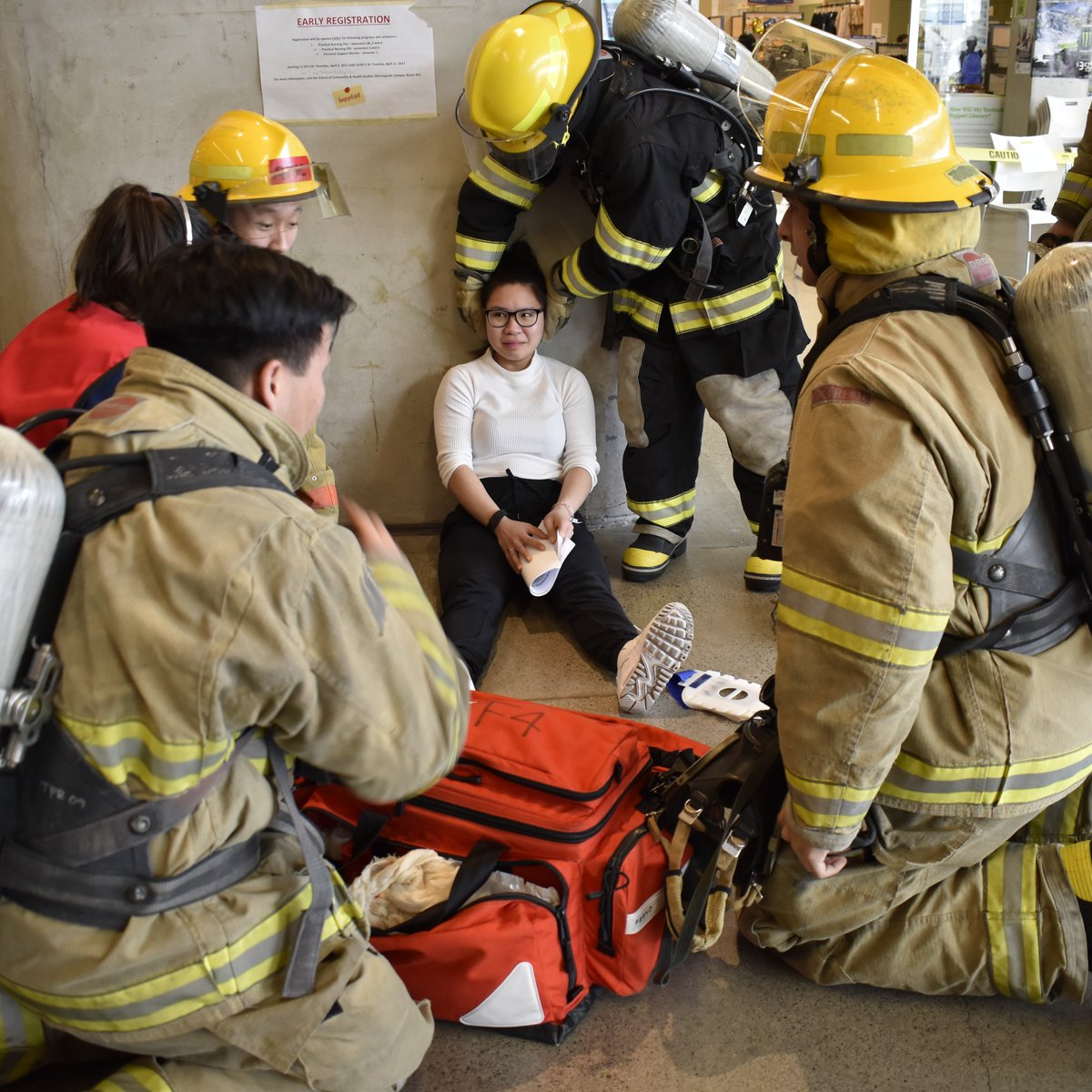 CentennialEDU's tweet photo. Itโs was a high impact start to the #CentennialMockD this year! A series of car accidents due to gusty and slippery weather conditions left #Paramedic, #PreServiceFire and #PoliceFoundations students with many accident victims to treat.
๐๐๐ #ExperientialLearning https://t.co/1izPtMW5ER