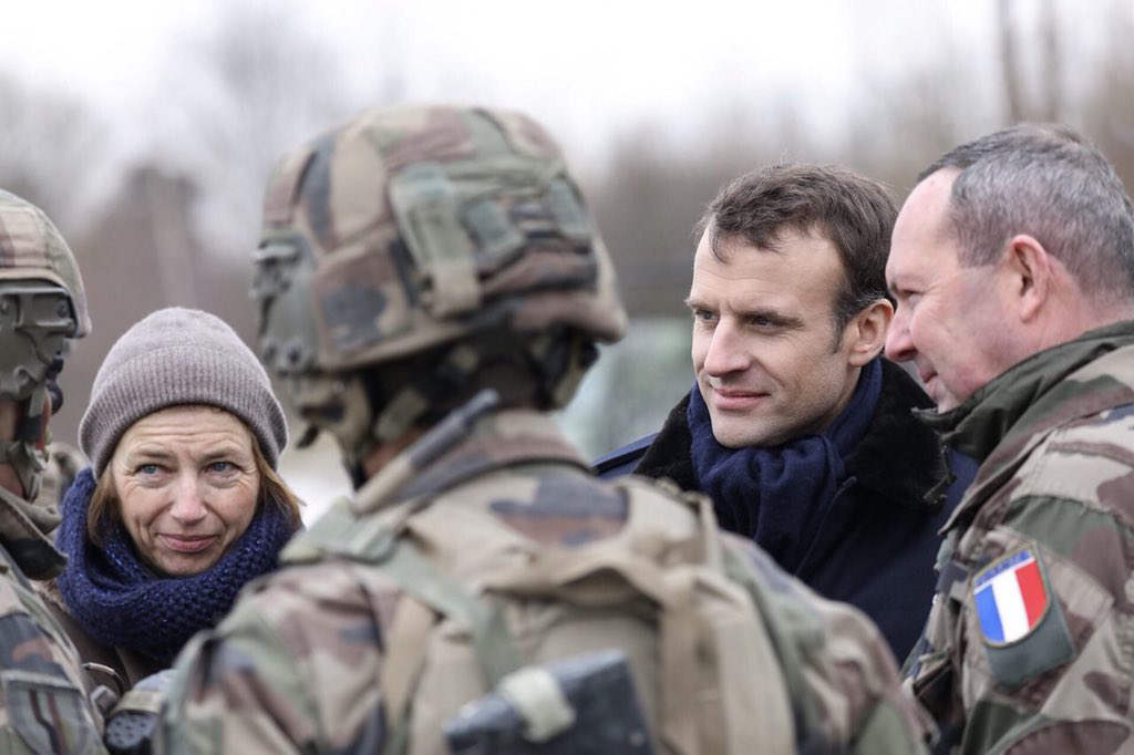 EmmanuelMacron's tweet photo. L’@armeedeterre a été beaucoup sollicitée ces dernières années pour faire face aux nouvelles menaces, notamment par l’opération Sentinelle. https://t.co/L1iraVwozN