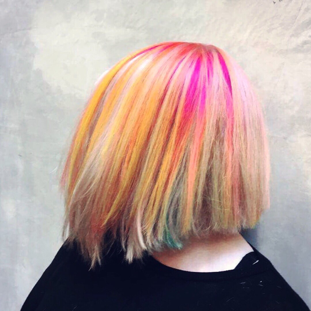 shrlyapn's tweet photo. Broken crayons still color! 🍭 #hairstyle #color #depressie https://t.co/J66J59hpf8