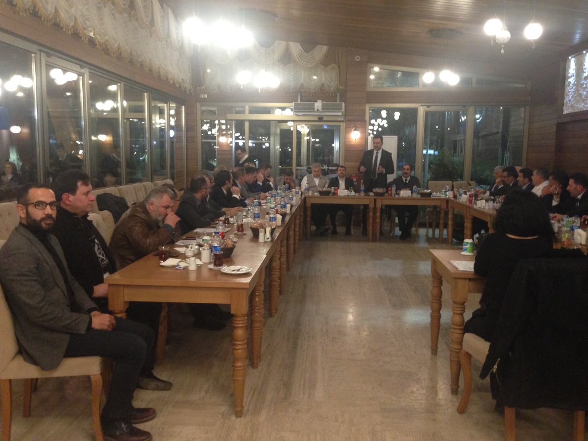 İlçe başkanımız <a href="/avmustafakorkut/">Av. Mustafa Korkut</a> başkanlığında icra ettiğimiz Mahalle başkanları toplantımızda 16.03.2018 Cuma günü yapacağımız 6. Olağan kongremizin hazırlıklarını değerlendirdik. <a href="/bayramsenocak/">Bayram Şenocak 🇹🇷</a> 
<a href="/mahmutgurcan/">MAHMUT GÜRCAN 🇹🇷</a> <a href="/mustafaatas/">Mustafa ATAŞ</a>