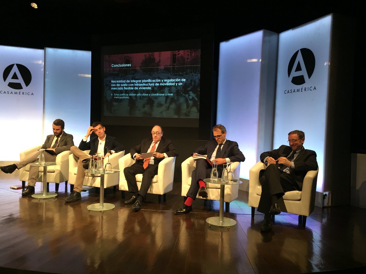 Innovaspain's tweet photo. Toca debatir sobre el informe #RED2017 de @AgendaCAF a cargo de @Ineco_es @UABBarcelona @CEMFInews. En @casamerica https://t.co/PRIYfoF4HK
