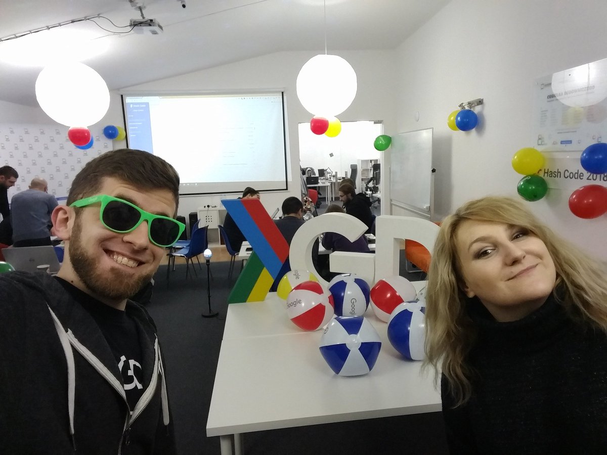 lukaszbyjos's tweet image. Hashcode 2018 at @GDGRzeszow hub! :) #HashCode2018 #hashcode