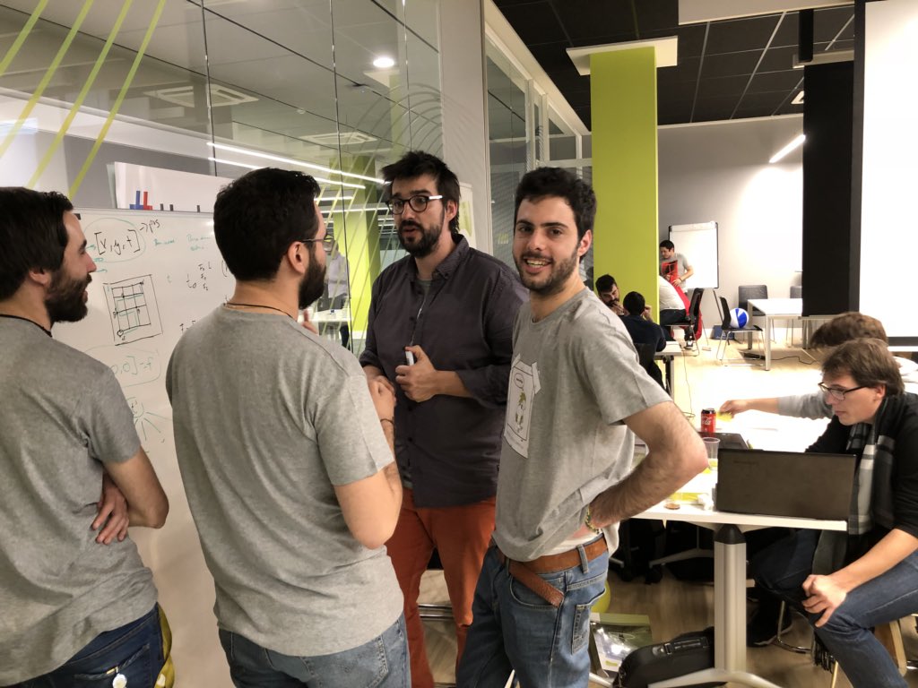 herreridas's tweet image. Tela las neuronas que se están quemando!!
#hashcode #ready4hashcode @everis @Google