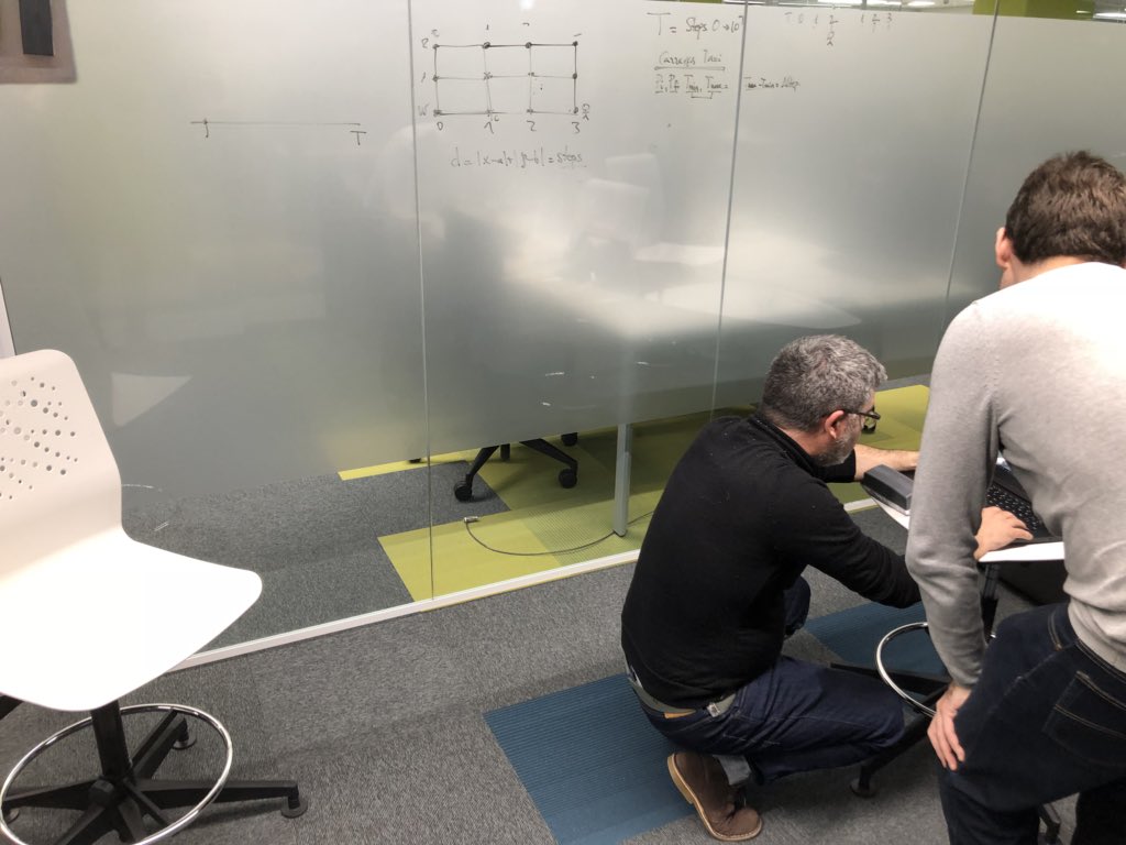 herreridas's tweet image. Tela las neuronas que se están quemando!!
#hashcode #ready4hashcode @everis @Google
