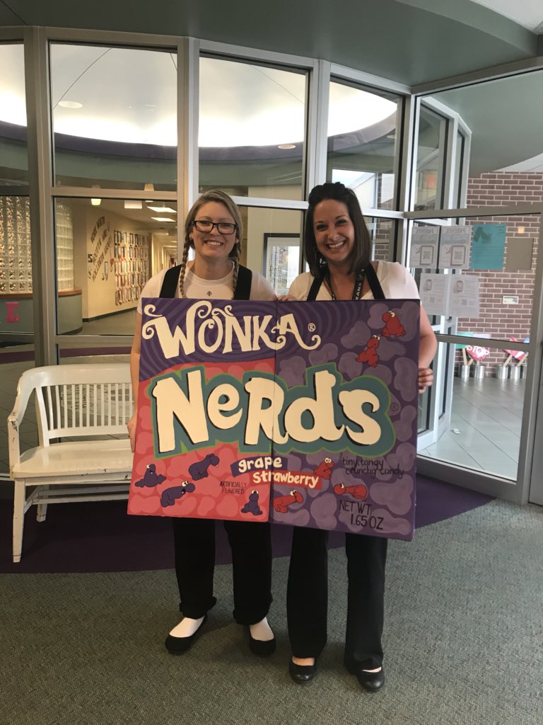 TaraWehmeyerAP's tweet image. Nerd is the Word for Texas Public Schools Week #seaofcubs #ichoosebrenham