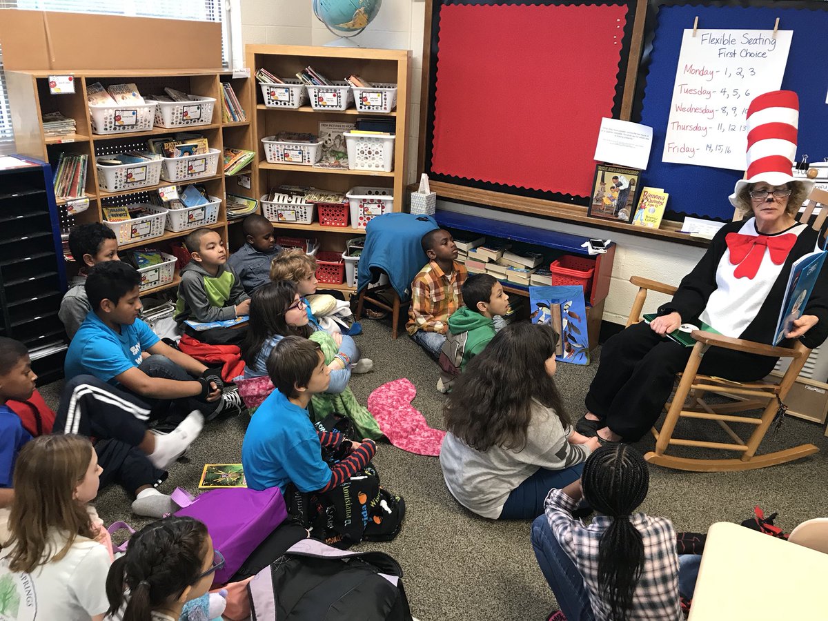 The Cat in the Hat reads “The Cat in the Hat” #ReadAcrossAmerica @bgshore <a href="/ConnPTA/">Conn Elementary PTA</a> <a href="/MargaretMariel2/">Margaret (Maggie) Mariella</a> <a href="/ConnPrincipal/">Conn Principal</a>