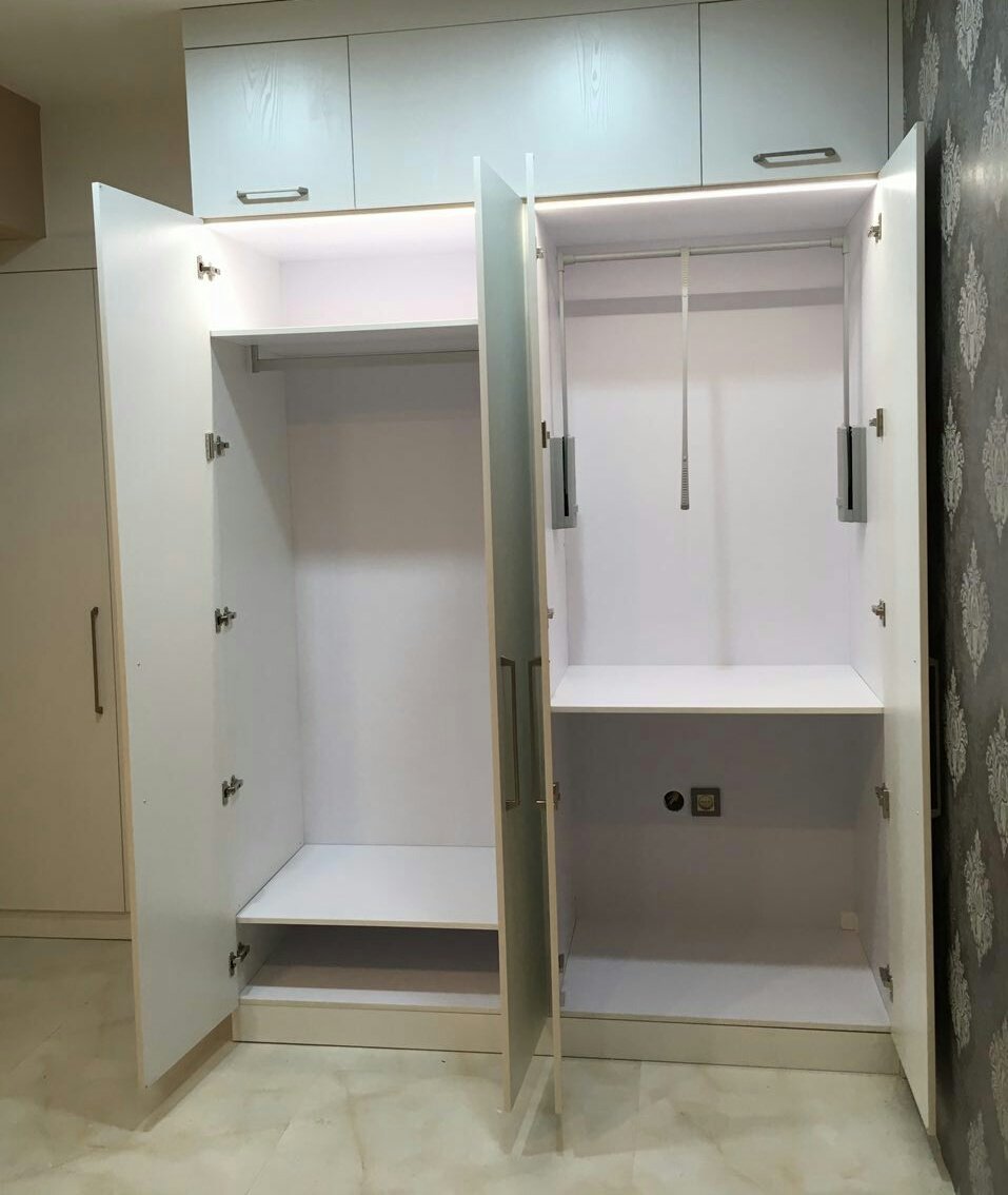 KitchenSina's tweet photo. هر اتاق می تواند یک خنده واقعی به شما ببخشد.ام دی اف یکی از مواد مورد علاقه طراحان برای دکوراسیون داخلی خانه ها است زیرا واقعا محکم و زیباست.
‌ A lovely contemporary bedroom that sure has enough storage with this wardrobe.
small bedroom that looks beautiful with a simple design. https://t.co/wy714vT833