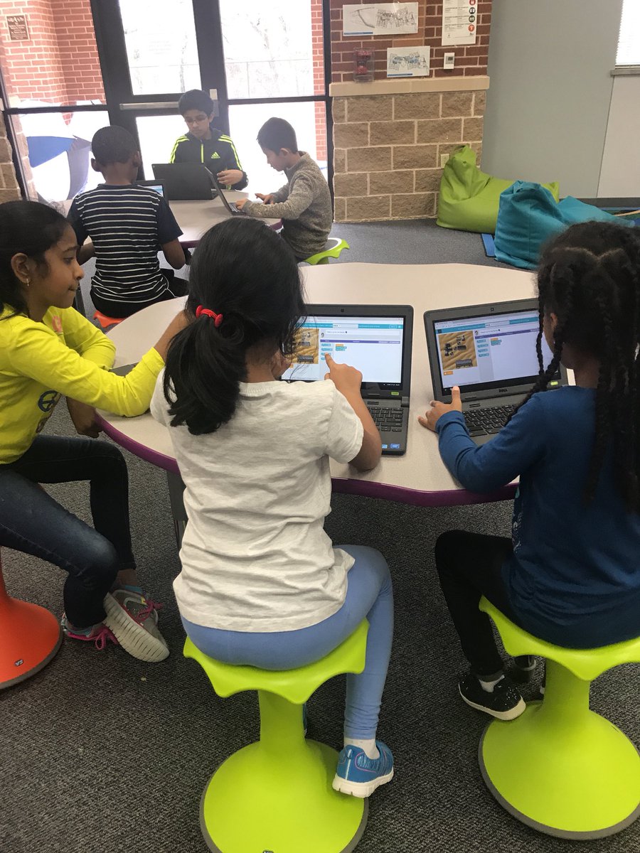 Andrewsthird's tweet photo. Lots of coding happening in #makerspace today! https://t.co/sLOQSDMM4C
