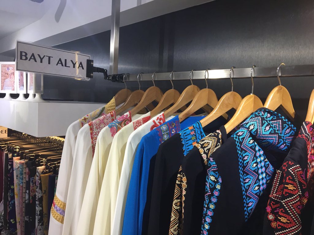 BaytAlya's tweet photo. Our collection is available 19 baghdad street singapore 🇸🇬 - lulwa store #lulwa #baytalya #singapore #sg #modestfashionsg #modestfashion #collection #kaftans #sale #robes #store # https://t.co/JRfulYmEJ8