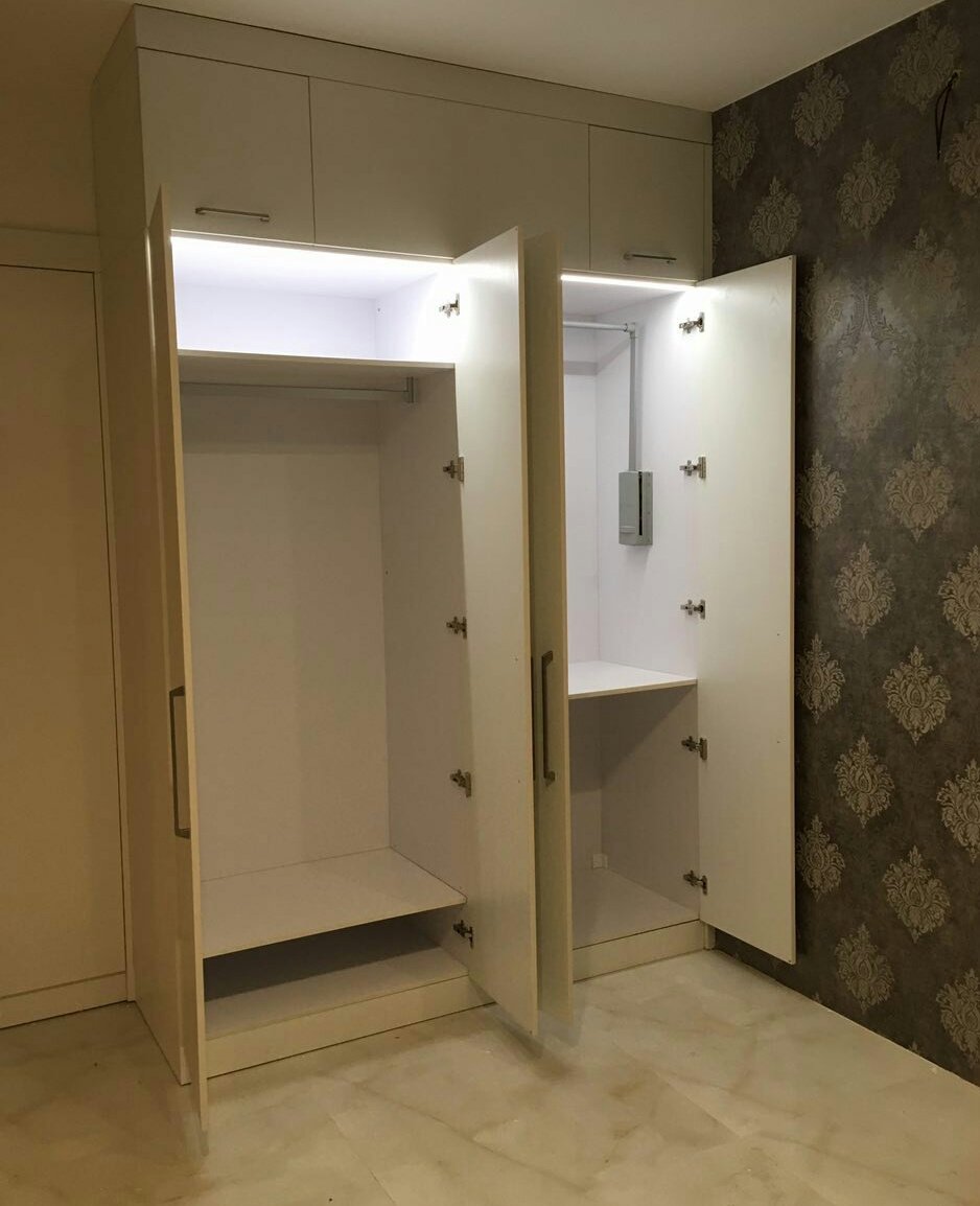 KitchenSina's tweet photo. هر اتاق می تواند یک خنده واقعی به شما ببخشد.ام دی اف یکی از مواد مورد علاقه طراحان برای دکوراسیون داخلی خانه ها است زیرا واقعا محکم و زیباست.
‌ A lovely contemporary bedroom that sure has enough storage with this wardrobe.
small bedroom that looks beautiful with a simple design. https://t.co/wy714vT833