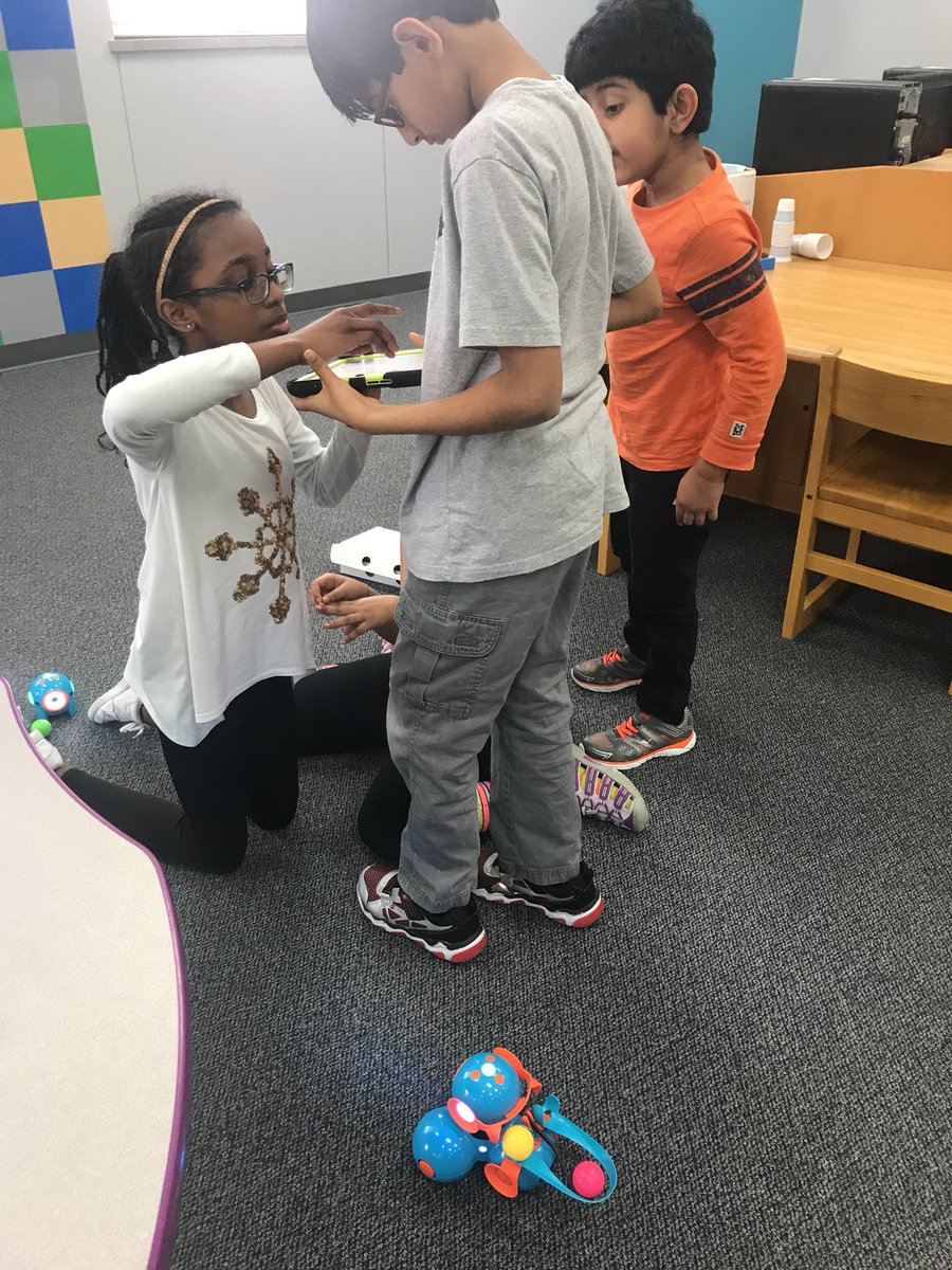 Andrewsthird's tweet photo. Teaching Dash to dance! #makerspace https://t.co/sHqpb6MkSR