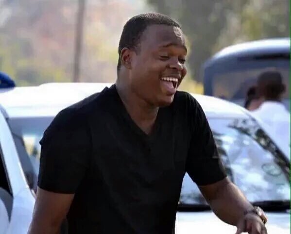 AdvoBarryRoux's tweet photo. Bathing is a full time job. https://t.co/wF6wcRHnt7